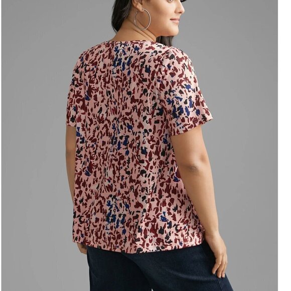 Bloomchic V Neck Animal Print T-shirt, NWT, Size 14-16 or 1X - Picture 3 of 7